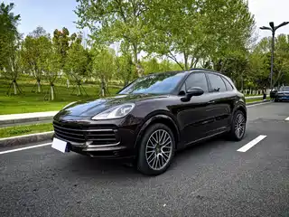 Porsche Cayenne 2023