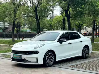 Lynk & Co 03 2020