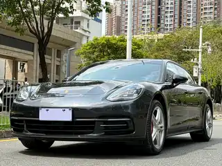 Porsche Panamera 2018