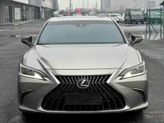 Lexus ES 2024