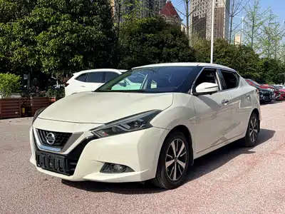 Nissan Bluebird 2019