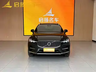 Volvo XC60 2022