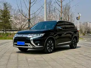 Mitsubishi Outlander 2020