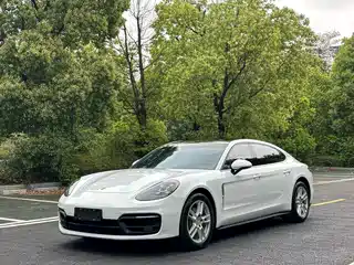 Porsche Panamera 2024