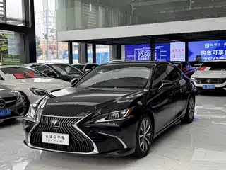 Lexus ES 2018