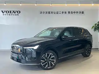 Volvo XC70 Plug-in Hybrid 2025