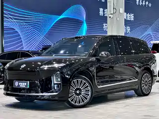 NIO NIO ES8 2025