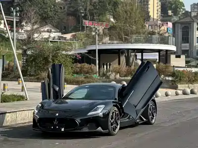 Maserati MC20 2022