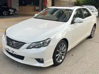Toyota Reiz 2013