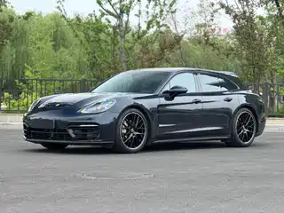 Porsche Panamera 2022