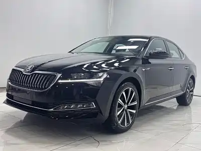 Škoda Superb 2023