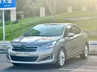 Citroën C4L 2013