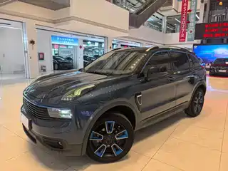 Lynk & Co 01 2020