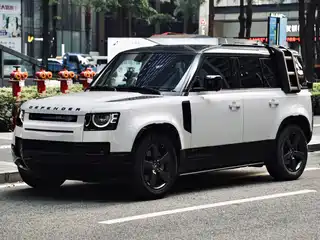 Land Rover Defender 2021