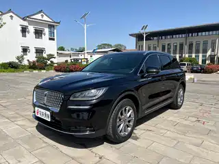 Lincoln Adventurer 2020