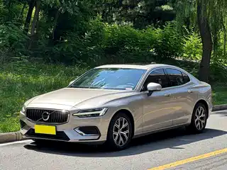 Volvo S60 2022