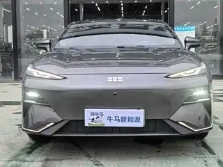 Geely Galaxy E8 2024