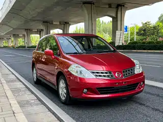 Nissan Tiida 2010