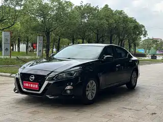 Nissan Teana 2022