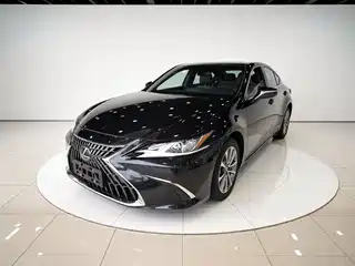 Lexus ES 2023
