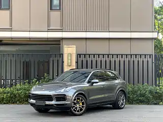 Porsche Cayenne 2022