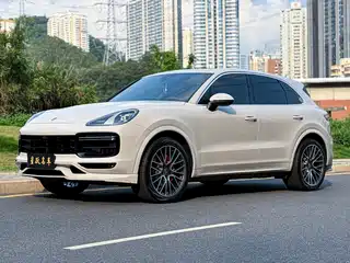 Porsche Cayenne 2022