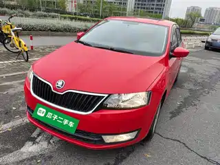 Škoda Rapid Spaceback 2014
