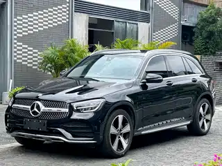 Mercedes-Benz GLC 2023