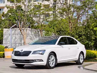 Škoda Superb 2017