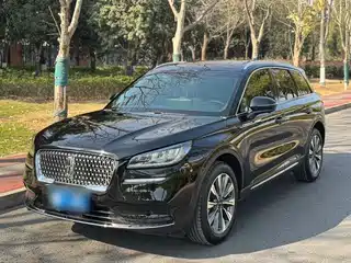Lincoln Adventurer 2021