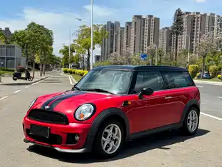 MINI CLUBMAN 2013