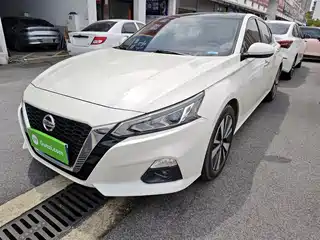 Nissan Teana 2023