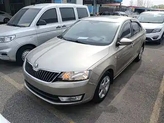 Škoda Rapid 2013
