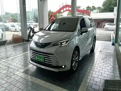 Toyota Sienna 2023