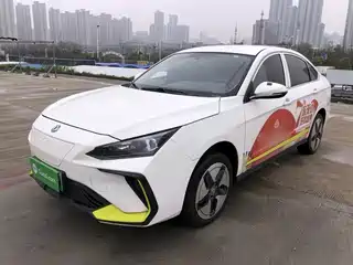 Dongfeng Aeolus Dongfeng Fengshen E70 2023