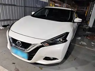 Nissan Bluebird 2015
