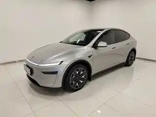 Tesla Model Y L 2025