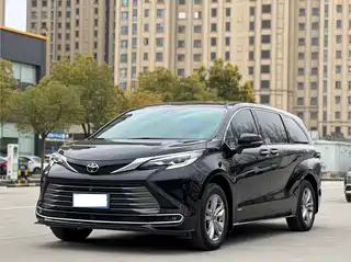 Toyota Sienna 2025