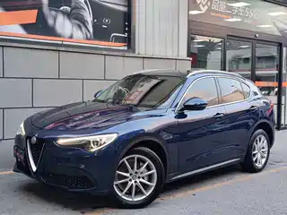 Alfa Romeo Stelvio 2017