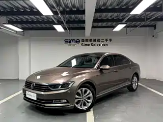 Volkswagen Magotan 2016