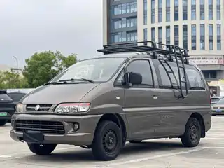Dongfeng Fengxing Lingzhi 2013