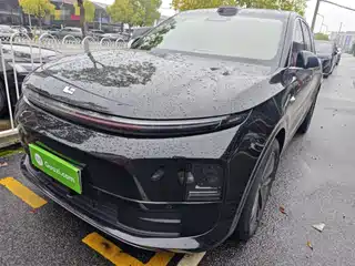 Li Auto L6 2025