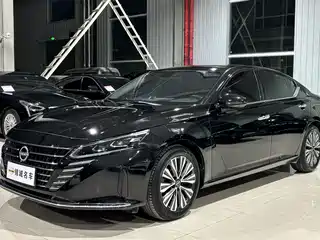 Nissan Teana 2023