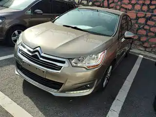 Citroën C4L 2013