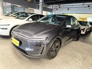 Tesla Model Y 2025
