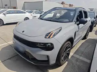 Lynk & Co 01 2023