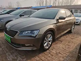 Škoda Superb 2017
