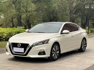 Nissan Teana 2022