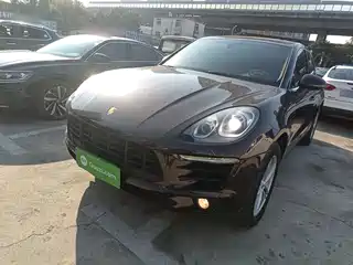 Porsche Macan 2016
