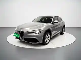 Alfa Romeo Stelvio 2017